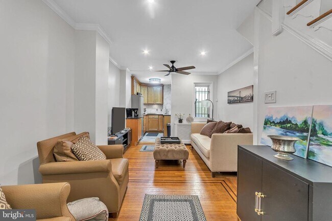 Foto del edificio - 1830R32 Manning St