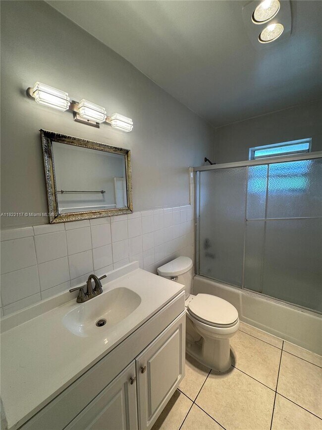 Foto del edificio - 325 NW 15th St