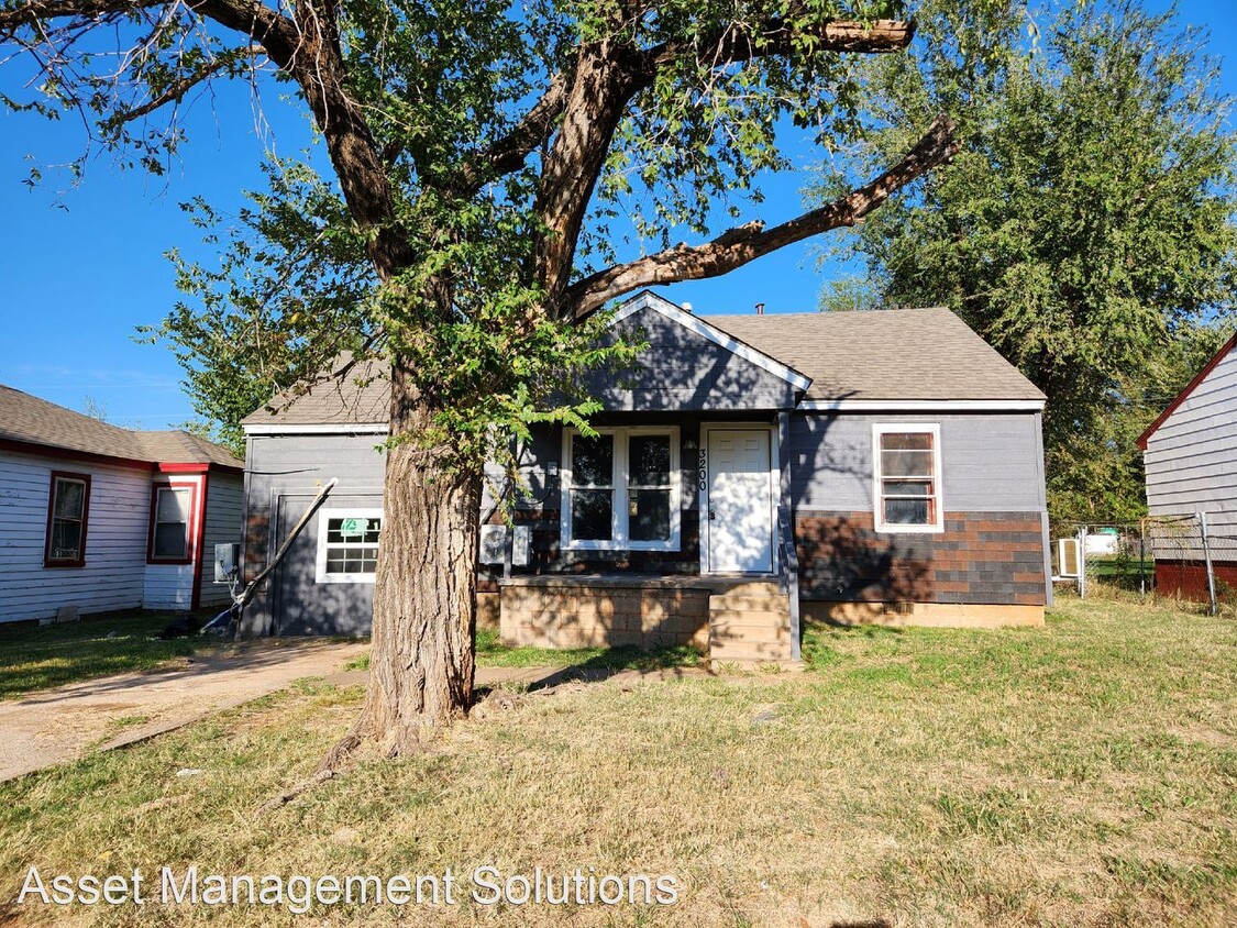 Foto principal - 3 br, 1 bath House - 3200 S Dumas Lane