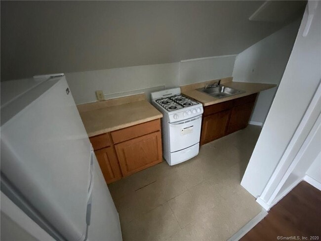 Building Photo - 280 Winthrop Ave