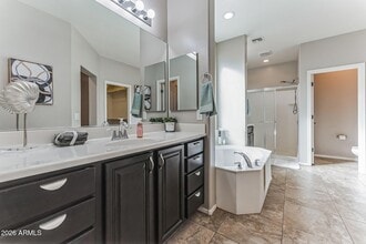 Building Photo - 7657 S Debra Dr