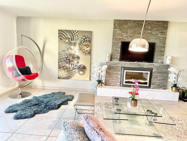 Electric Fireplace - 205 E Harmon Ave