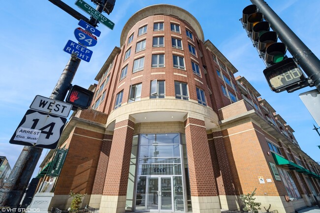 Foto del edificio - 6000 N Cicero Ave