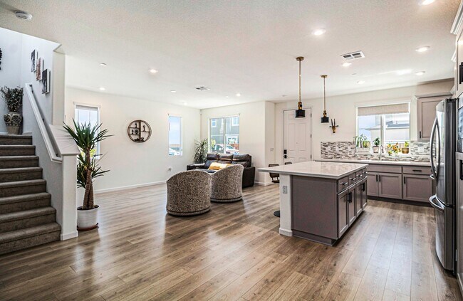 Foto del edificio - 1502 Sanctuary St