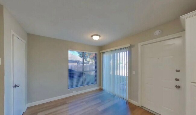 Foto del edificio - Modern 3-Bedroom Sanctuary in a Sought-After Location