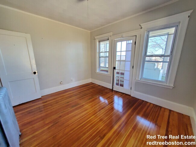 Foto del edificio - 623 Fellsway