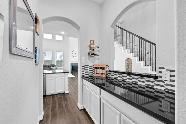 Building Photo - 11902 Ballshire Pines Dr