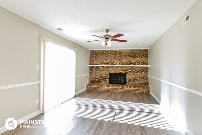 Building Photo - 8109 Beechwood Terrace