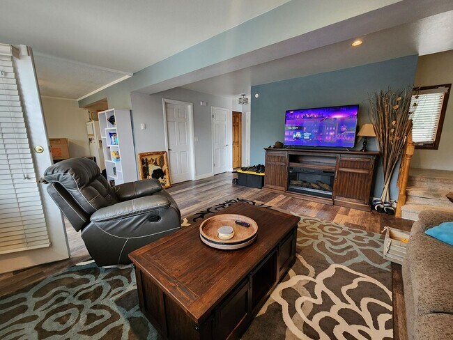 Foto del edificio - Gorgeous 2 Bed 2 Bath Home Near Old Colora...