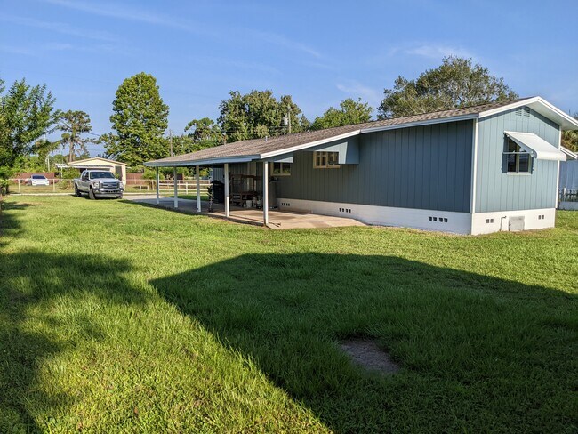 Foto del edificio - 367 Beehive Dr