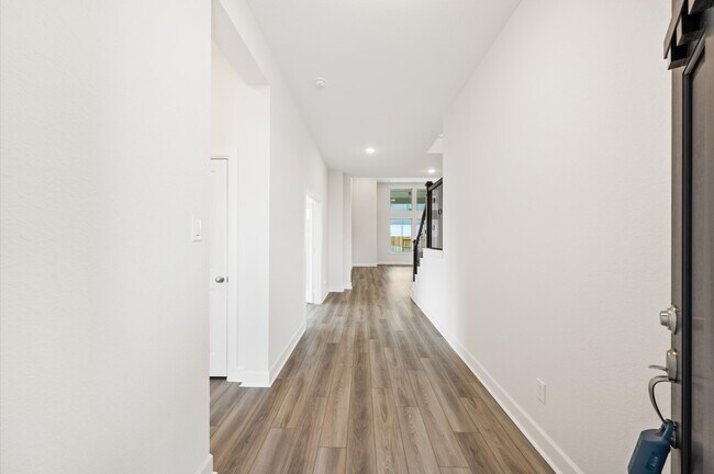 Foto del edificio - 5702 Diamond Dust Dr