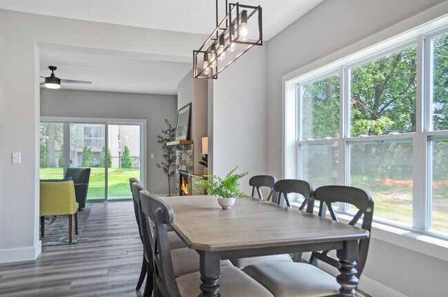 Building Photo - 218 Haines Dr