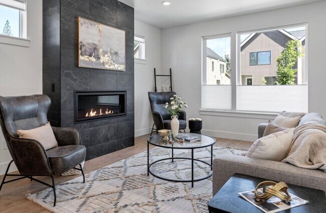 Building Photo - Gorgeous BRAND NEW 3-Bdr/2.5-bath with Loft in beautiful Sunset Meadows! -Sisters, Oregon