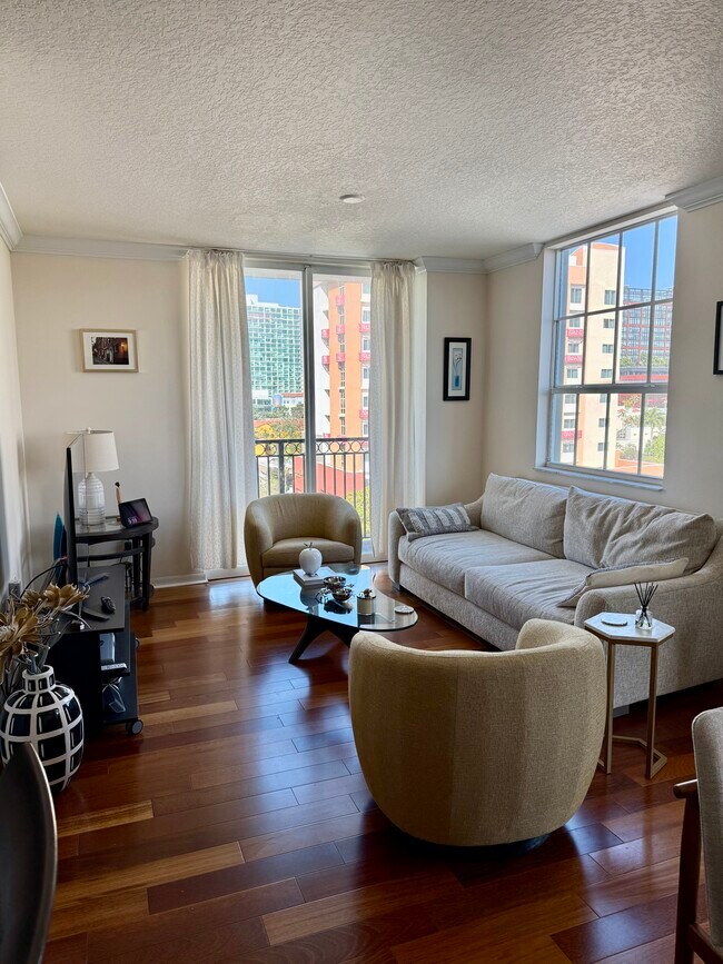 Foto del edificio - 600 S Dixie Hwy