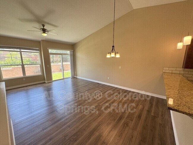 Building Photo - 758 Thimbleberry Point