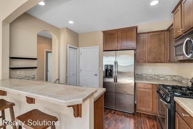 Building Photo - 4 br, 2.5 bath House - 20876 SW Sister Lane