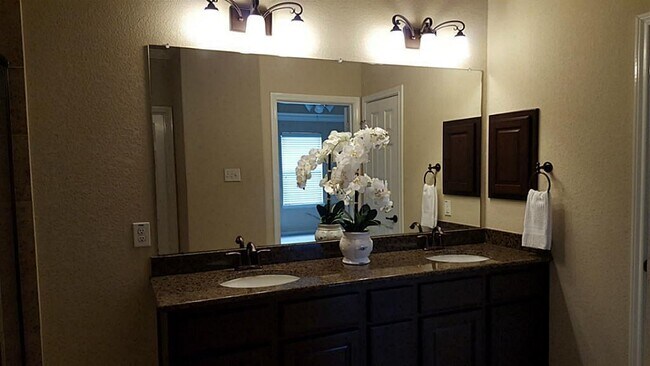 Building Photo - 18 Umbria Ln