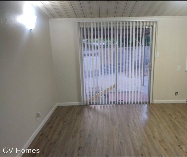 Building Photo - 3 br, 1.5 bath House - 16634 Yucca Ave.