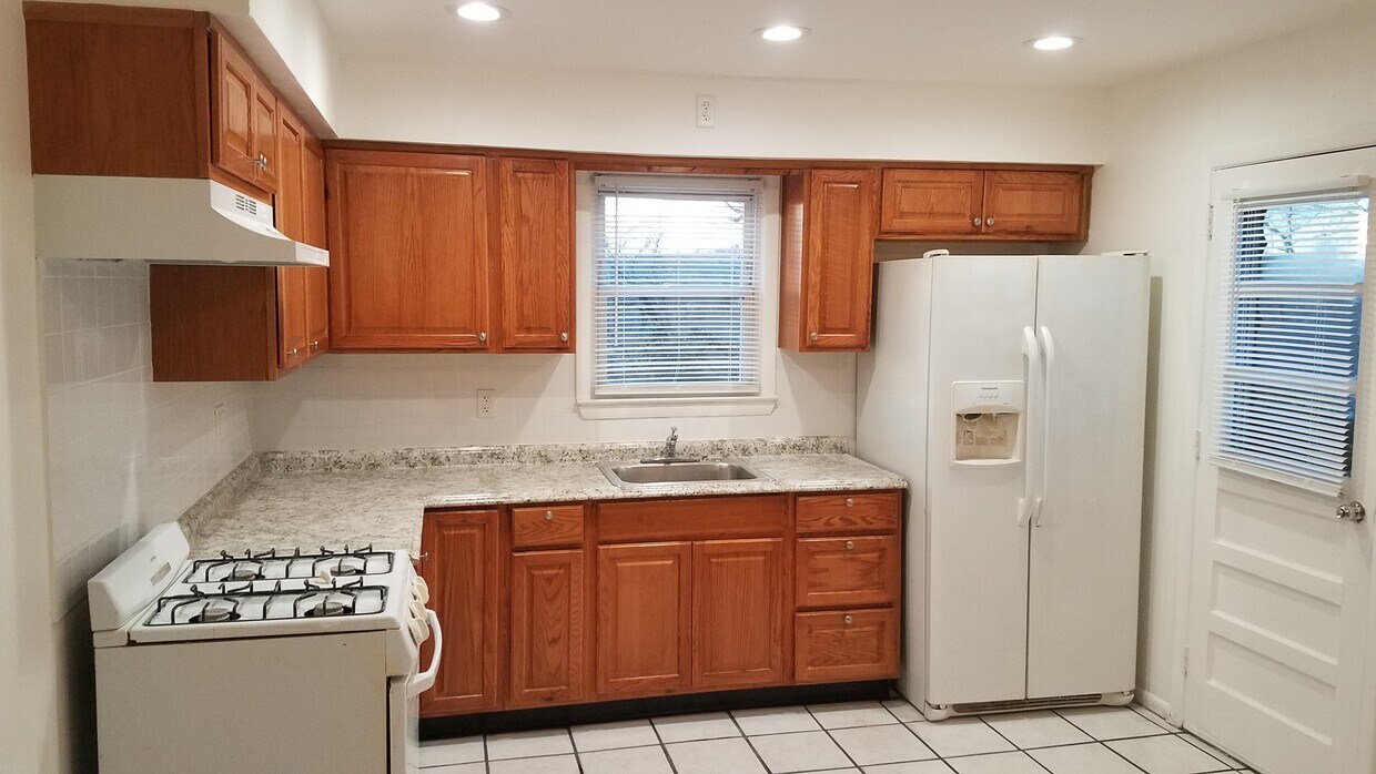 Foto principal - 1202 Saw Mill River Rd