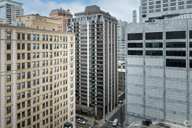 Alternar - 201 E Chestnut St