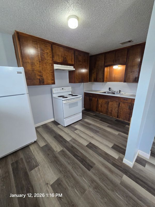 Foto del edificio - 900 S 15th St