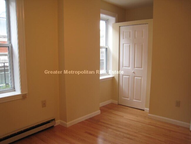 Foto del edificio - 183 Endicott St