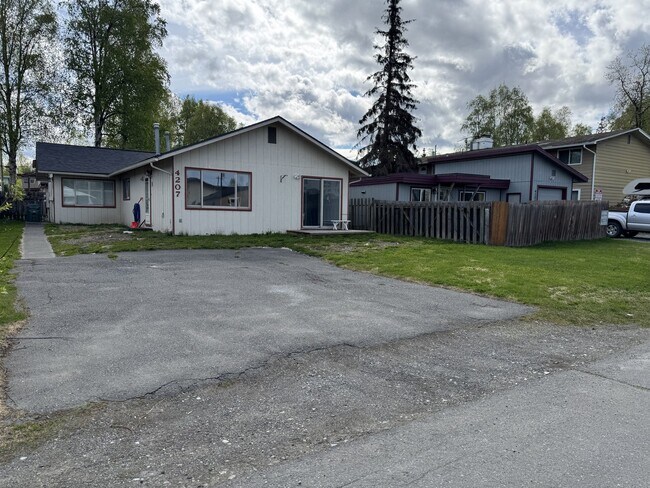 Foto del edificio - 4207 Hayes St