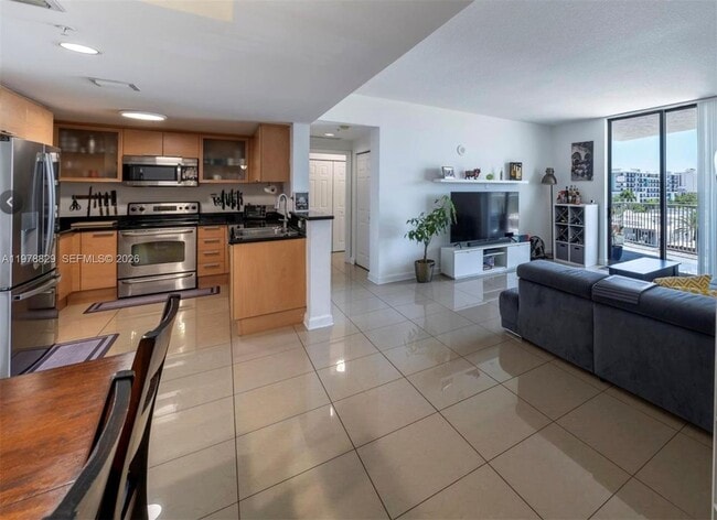 Photo - 140 S Dixie Hwy House