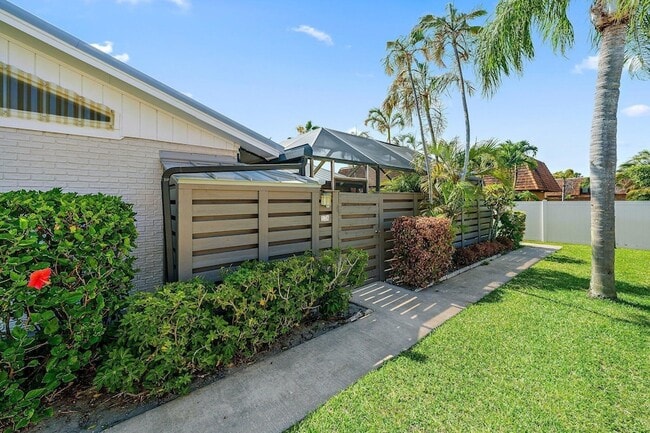 Building Photo - 1801 S US Hwy 1