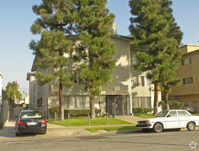 Building Photo - 1546 S Wilton Pl