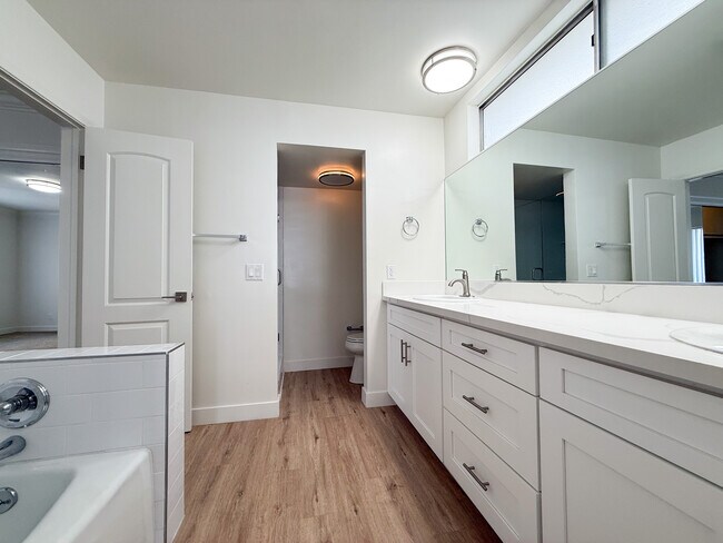 Foto del edificio - 9319 Alcott St