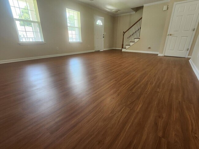 Foto del edificio - Charming home in the heart of Summerville!