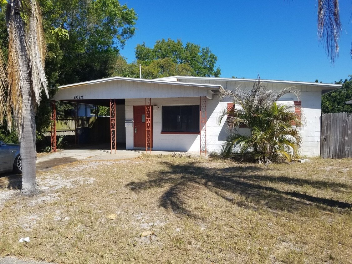 Primary Photo - Block Home in Jungle Terrace Area - St Pet...