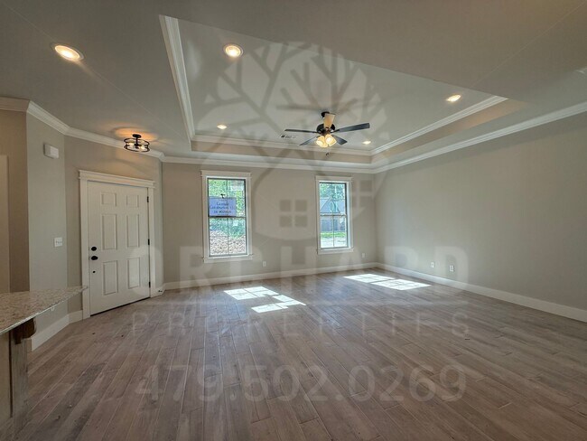 Foto del edificio - Single-Family Home- 3 Bed/ 2 Bath  Bella V...