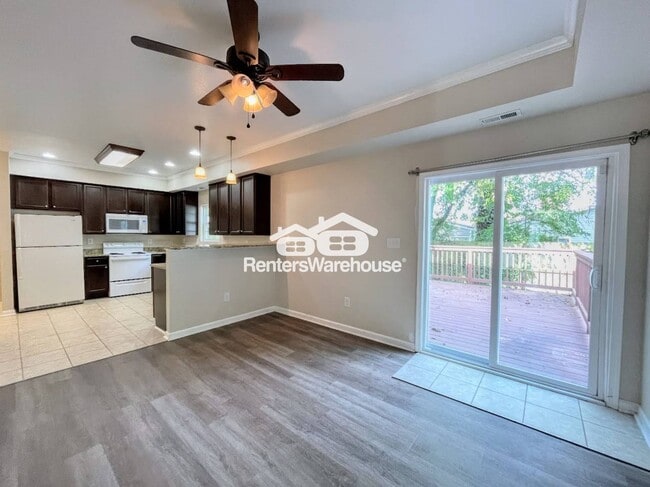 Building Photo - 1013 Mapole Ave