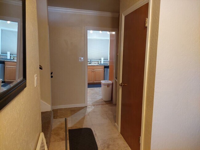 Foto del edificio - Three bedroom furnished house in the Keys
