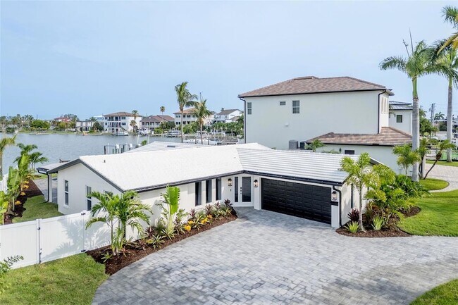 Foto del edificio - 10350 Paradise Blvd