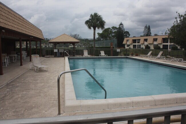Foto del edificio - 4179 Oak Terrace Dr