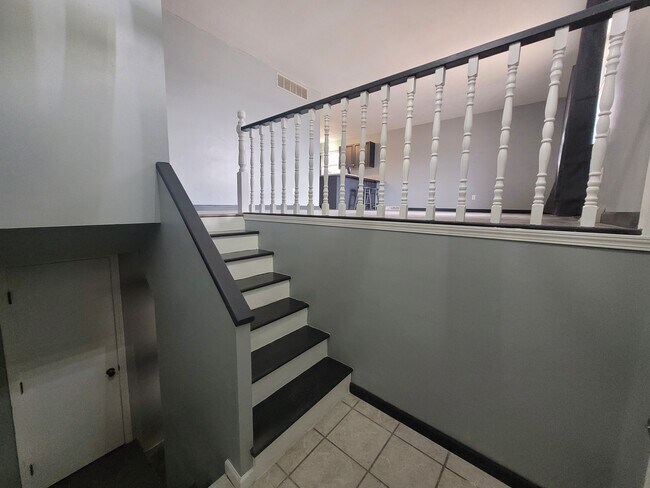 NO 006 - 2207 Weathered Rock Rd