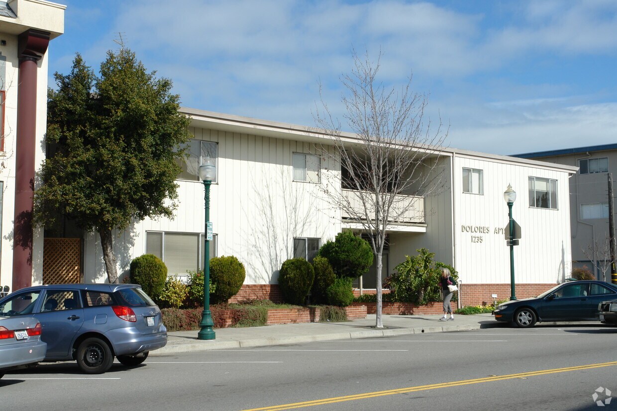 Building Photo - Dolores Apartments