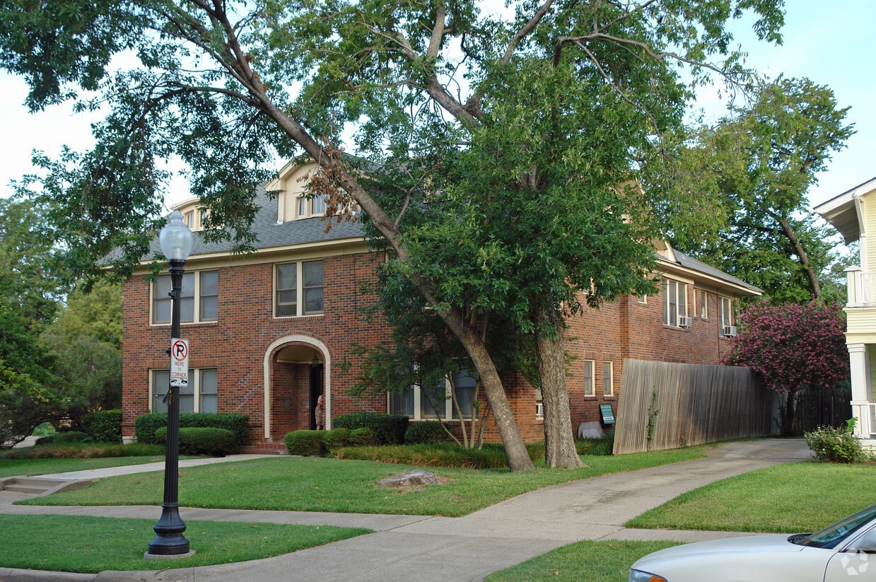 Building Photo - 5203 Worth St