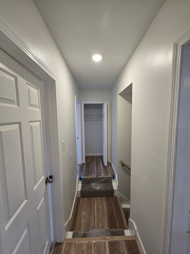 Foto del edificio - Charming triplex  in Concord