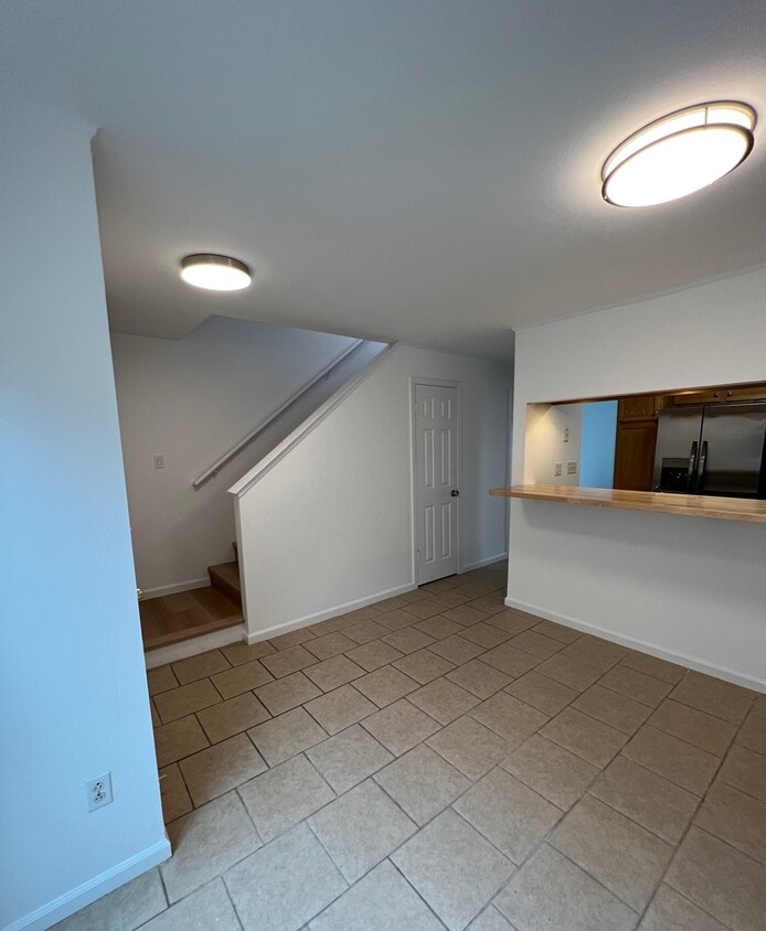 Dining Area - 100 Marin Center Dr