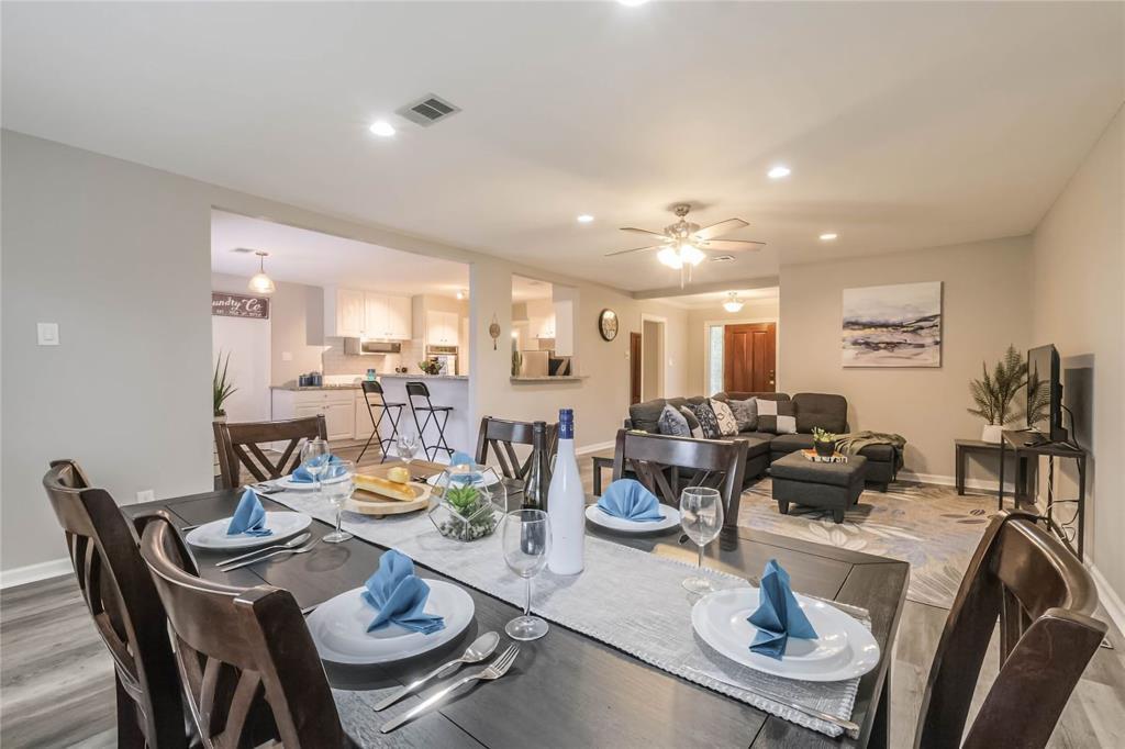 Foto principal - 5939 W Bellfort Ave