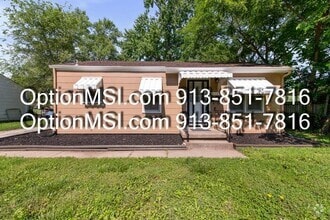 Building Photo - 3114 S Vermont Ave