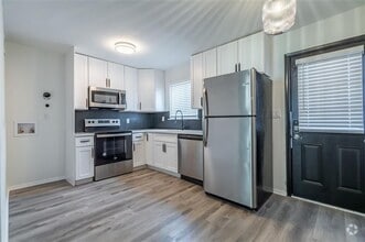 Building Photo - 740 Mozley Dr SE