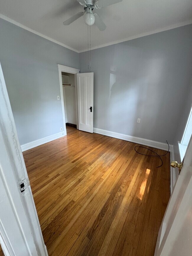 Foto del edificio - 3008 W Cullom Ave