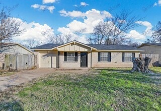 Building Photo - 15122 Marsha Dr