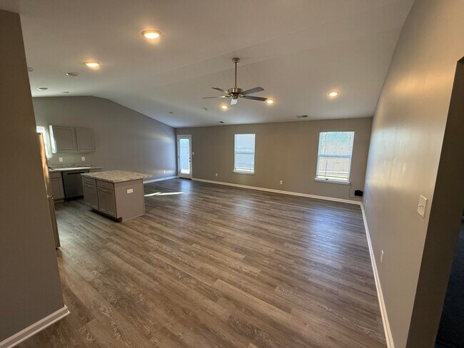 Foto del edificio - 177 Landry Ln