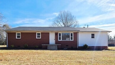 Building Photo - 223 NC-100